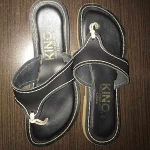 Kino sandals flip flops